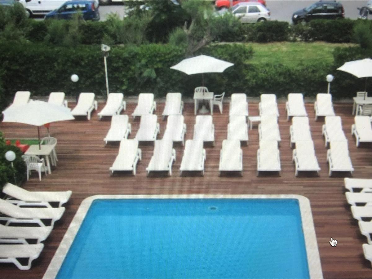Hotel Stella Polare Римини Екстериор снимка