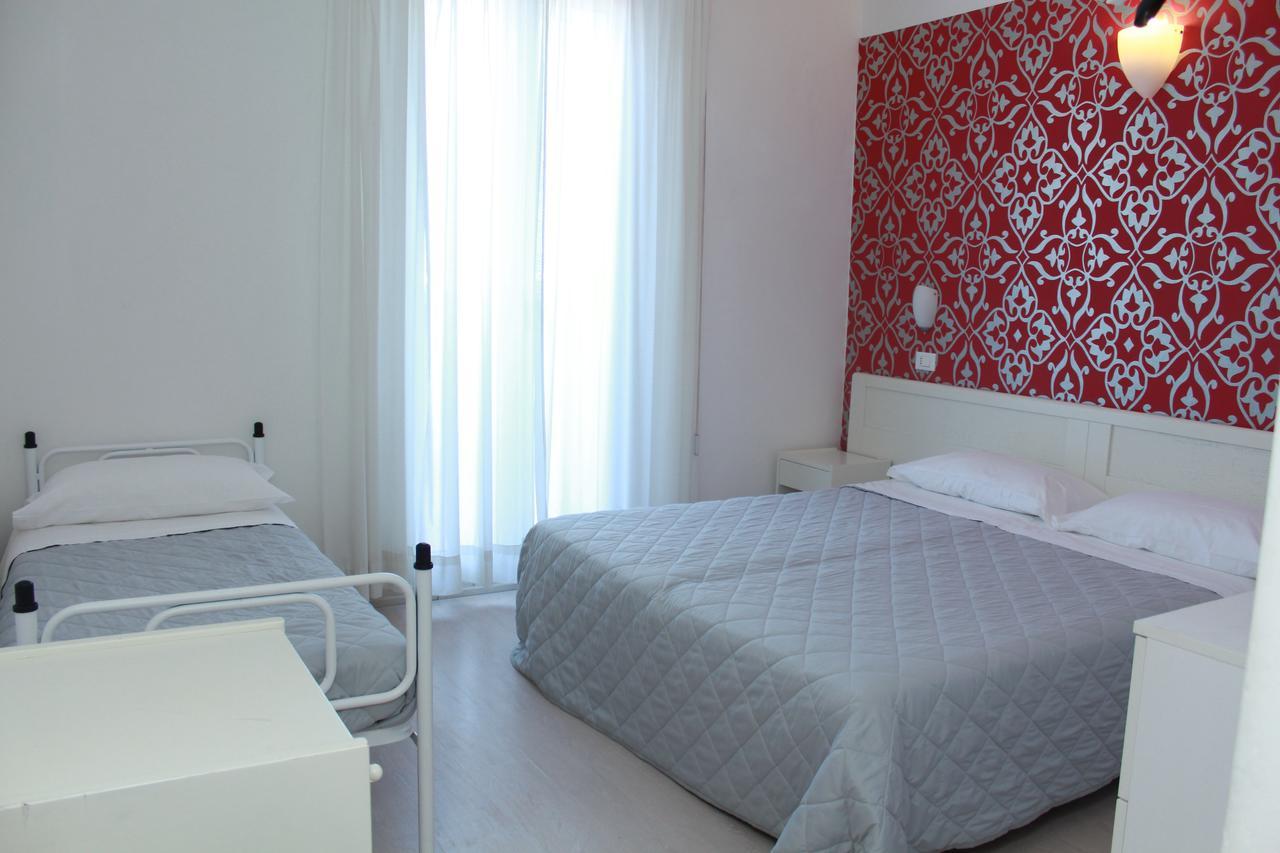Hotel Stella Polare Римини Екстериор снимка
