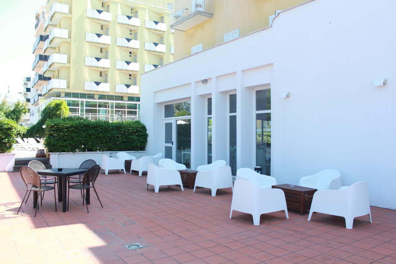 Hotel Stella Polare Римини Екстериор снимка
