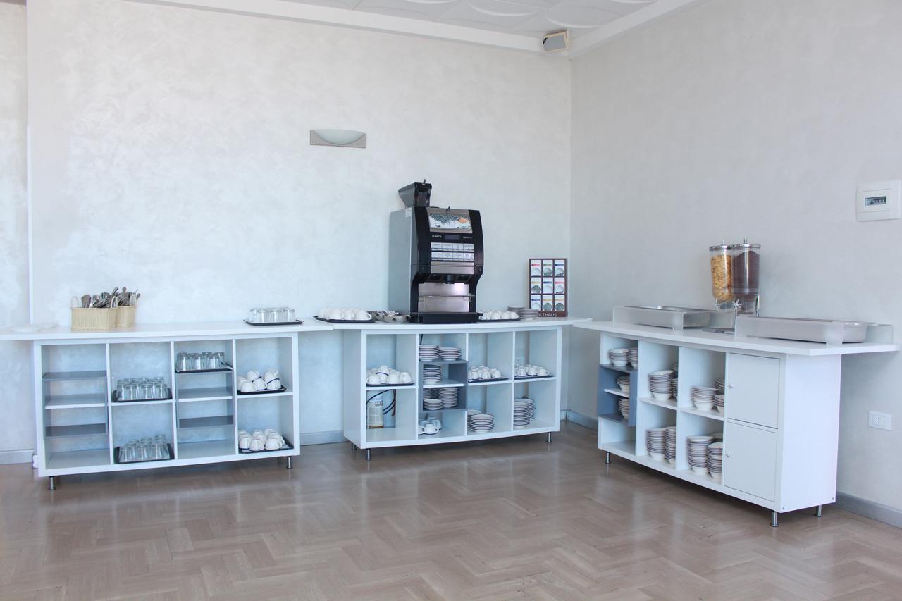Hotel Stella Polare Римини Екстериор снимка