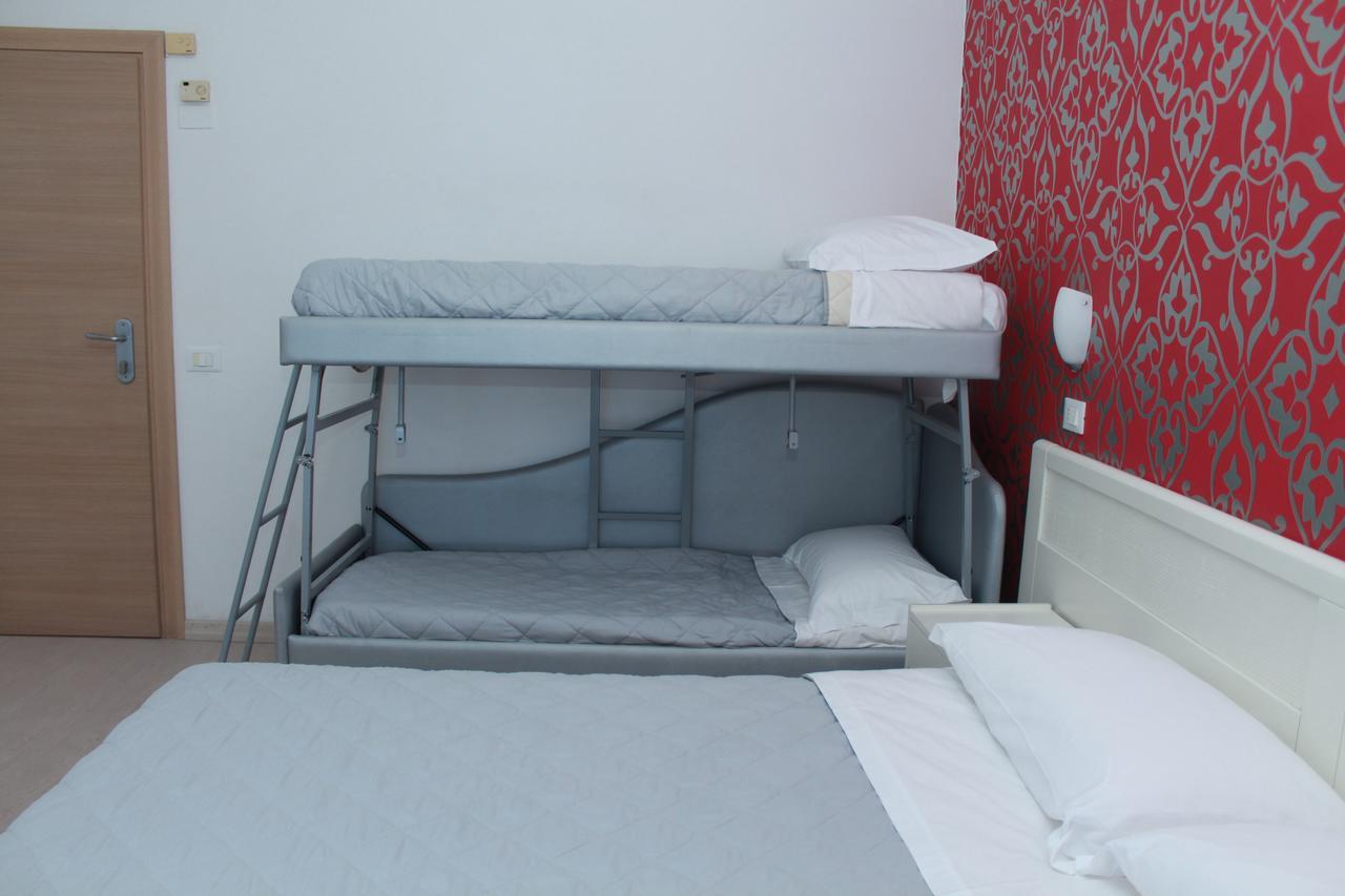 Hotel Stella Polare Римини Екстериор снимка