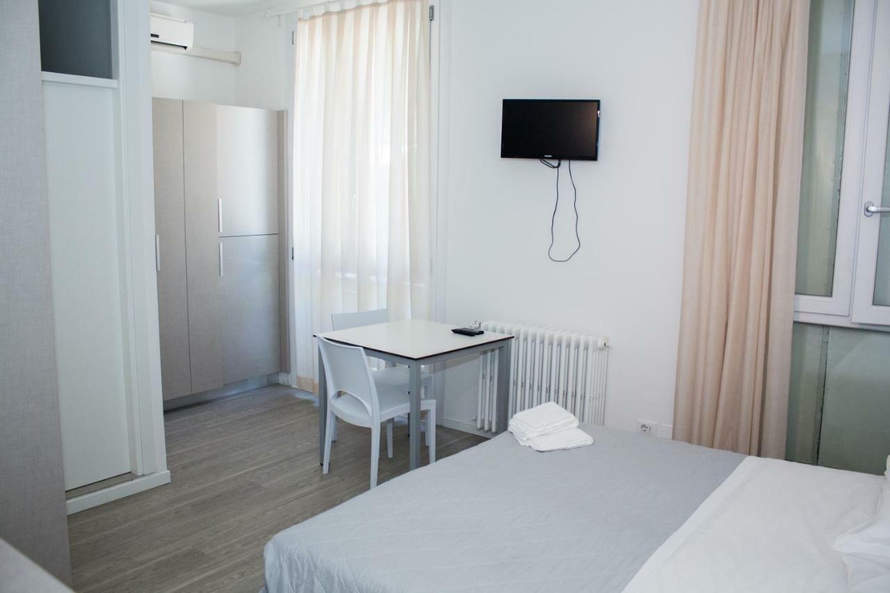 Hotel Stella Polare Римини Екстериор снимка