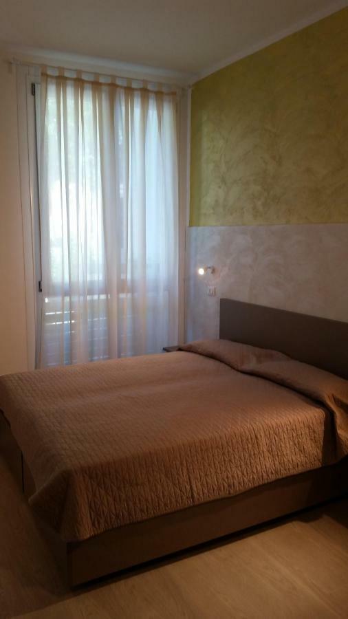 Hotel Stella Polare Римини Екстериор снимка