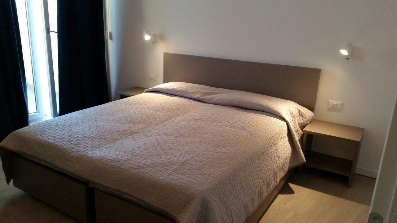 Hotel Stella Polare Римини Екстериор снимка